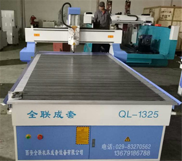 數控雕刻(kè)機
