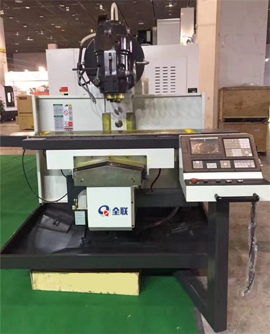 XK6140數控(kòng)卧式銑(xi)床