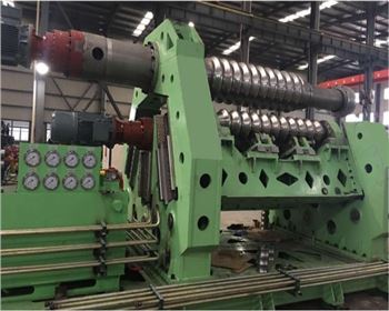 新疆電液(yè)伺服四輥波(bō)紋闆卷闆機(jī)