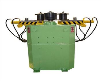 數(shu)顯弧線三輥型(xing)材卷彎機