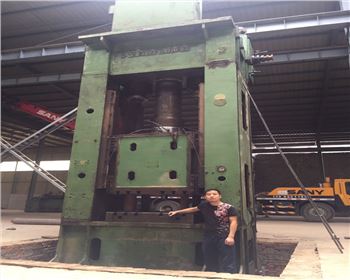 1600T壓(yā)力機移機(ji)大修改造(zao)