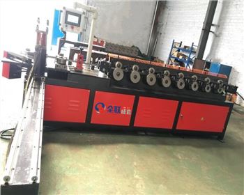 數控(kong)帶鋼圓法蘭成(cheng)型機