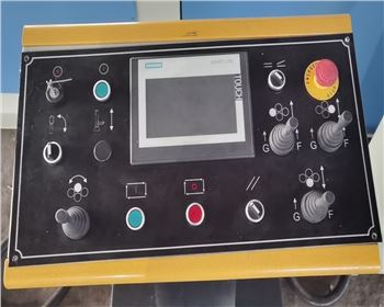 西安重(zhong)庆新耀(yao)机器人(rén)制造有(you)限公司(si)