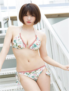 女孩的钓鱼慢活