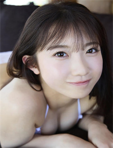 美女露波